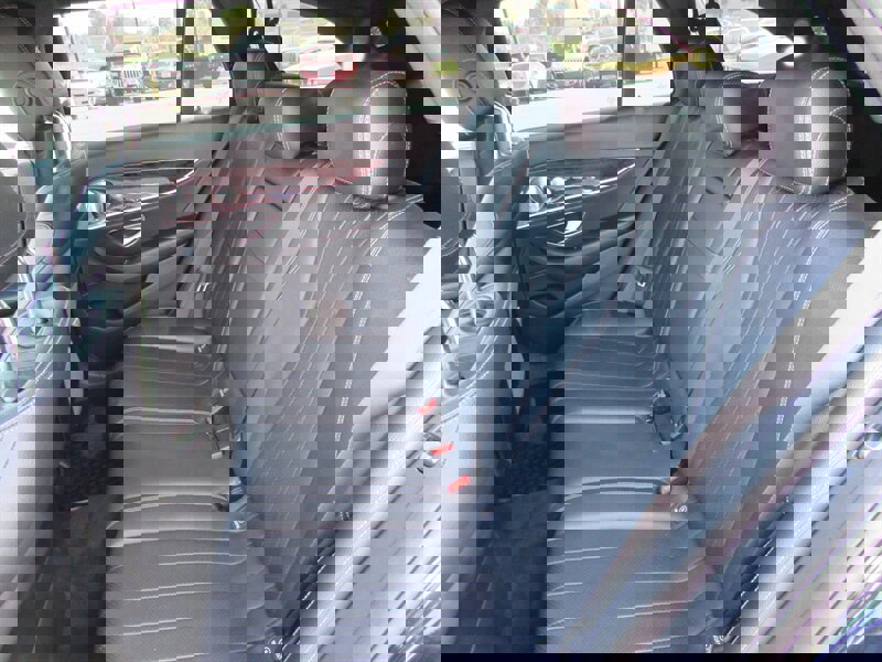 Used 2017 Mercedes-Benz E 400 4MATIC Wagon image 25