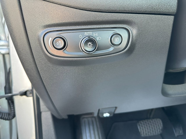 Used 2019 Chevrolet Equinox Premier FWD image 14