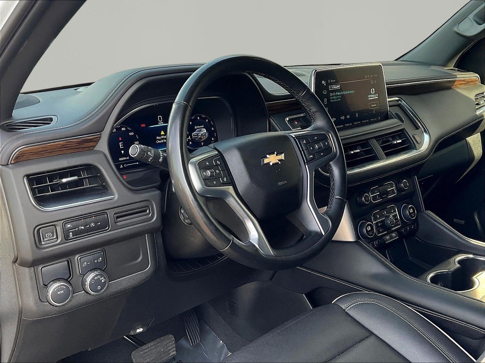 Used 2023 Chevrolet Tahoe Premier RWD image 16