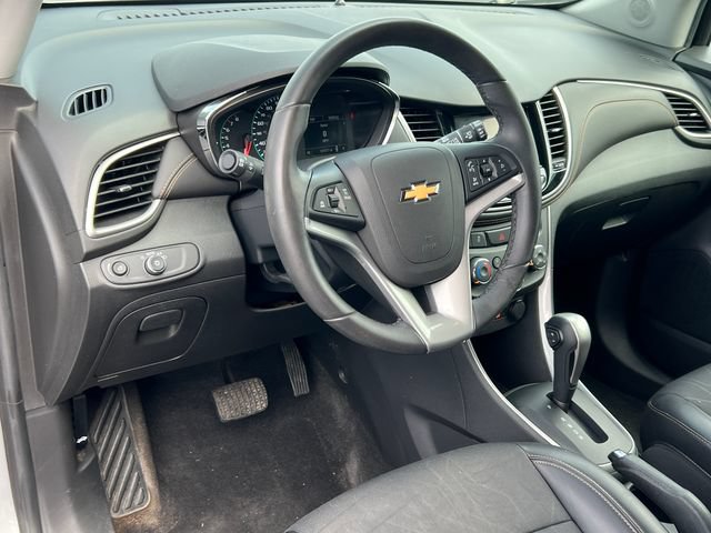 Used 2018 Chevrolet Trax LT w/ LT Convenience Package FWD image 15