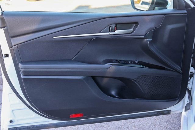 Used 2025 Toyota Camry LE image 10