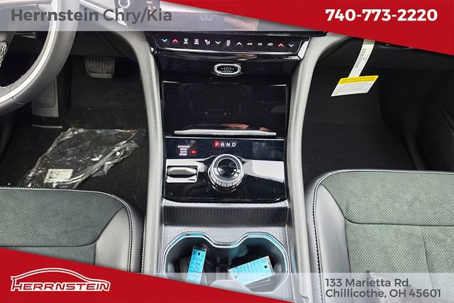 New 2026 Jeep Grand Cherokee Laredo image 13