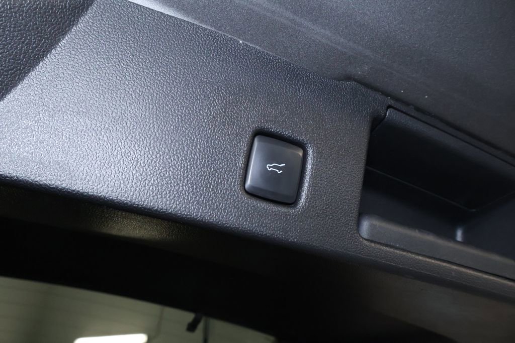 Used 2024 Ford Escape Platinum image 17