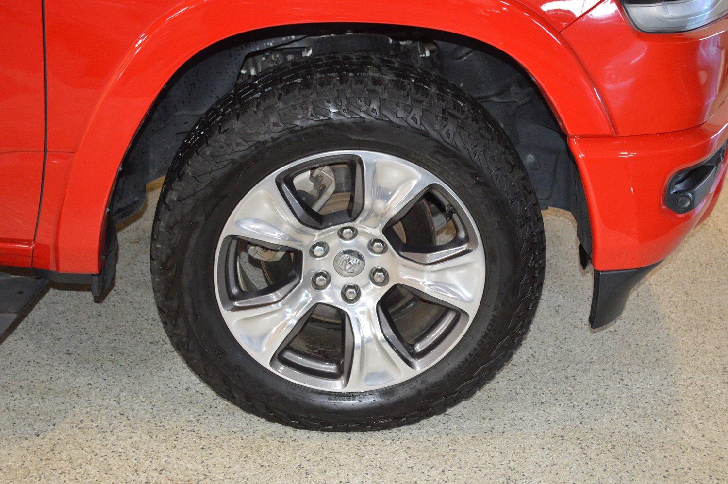 Used 2019 RAM 1500 Laramie w/ Sport Appearance Package image 9