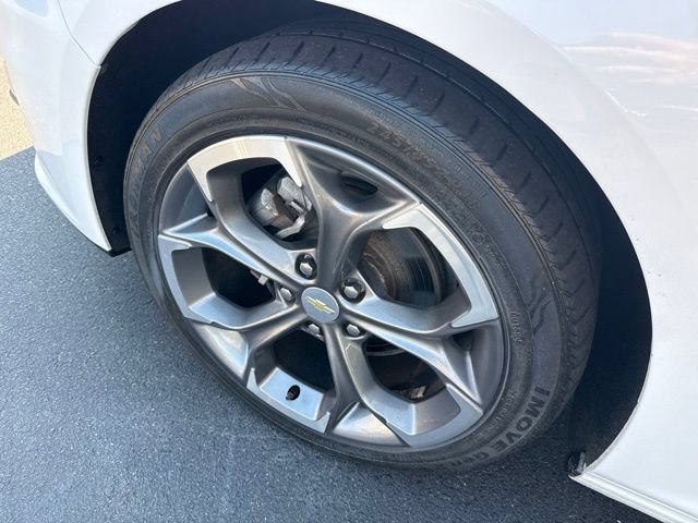 Used 2021 Chevrolet Malibu LT FWD image 12
