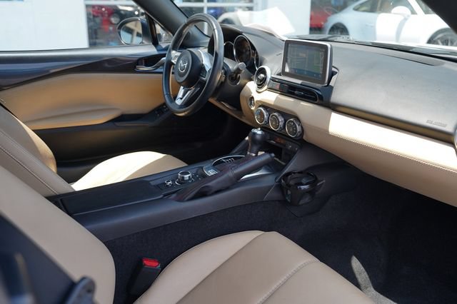 Used 2017 MAZDA MX-5 Miata Grand Touring RWD image 16