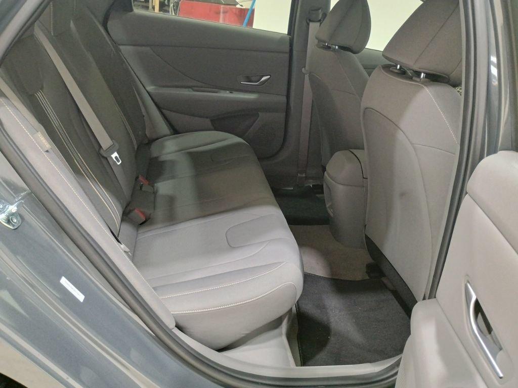 New 2025 Hyundai Elantra SEL FWD image 26