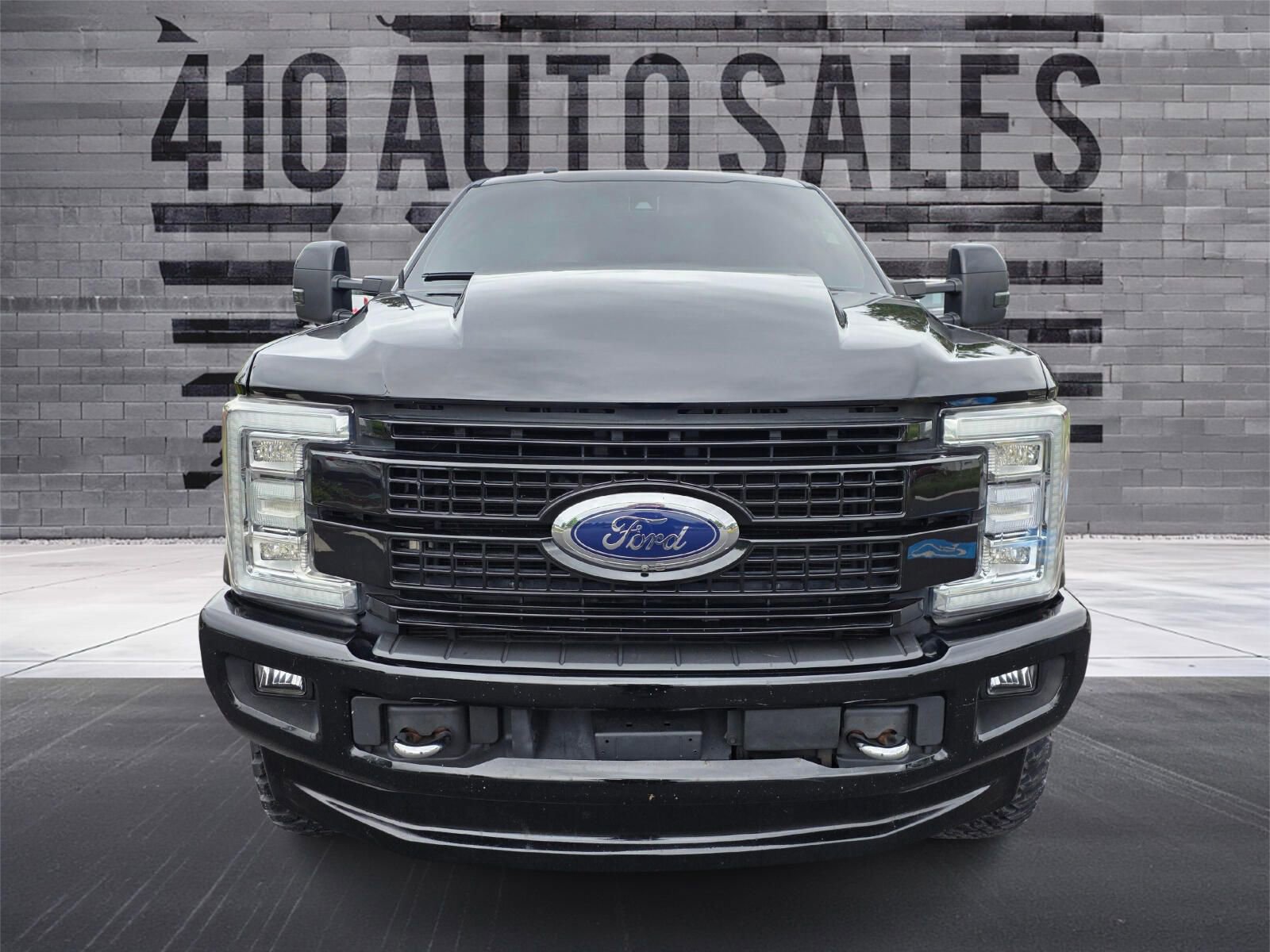 Used 2017 Ford F250 Platinum w/ Platinum Ultimate Package AWD/4WD image 5