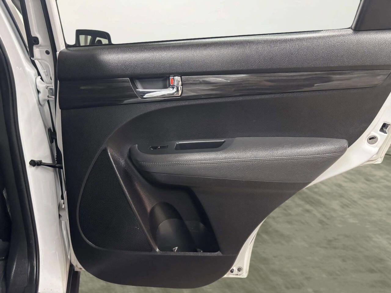 Used 2013 Kia Sorento LX w/ Convenience Pkg image 16