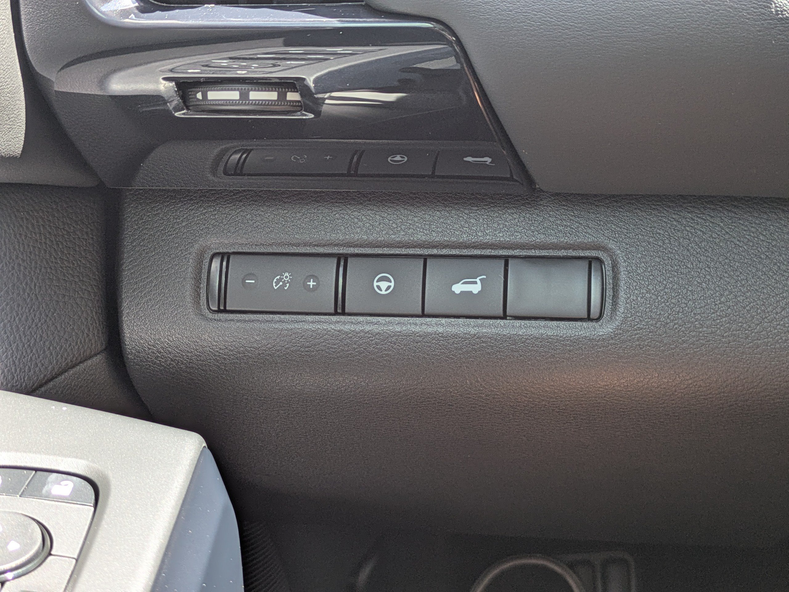 New 2026 Nissan Pathfinder SV FWD image 28