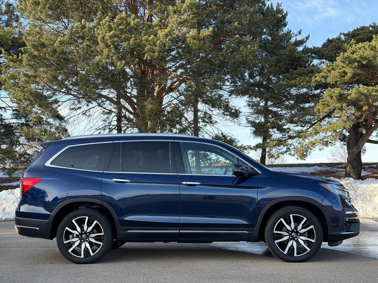 Used 2020 Honda Pilot Touring image 2