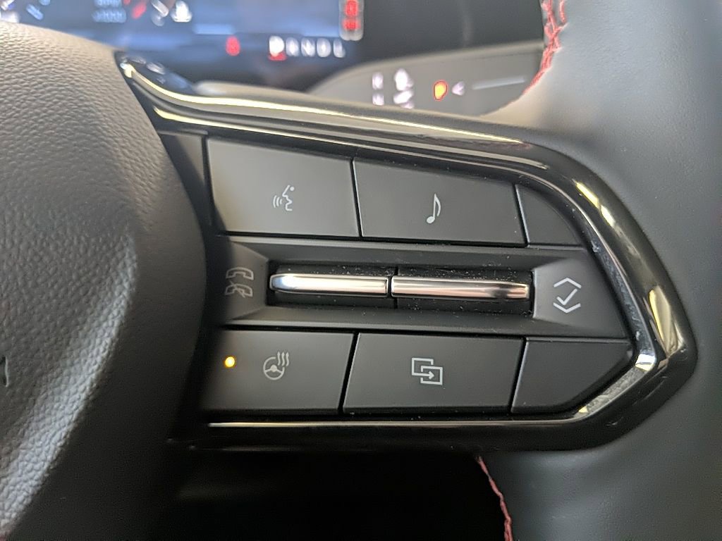 Used 2026 Chevrolet Equinox RS image 18