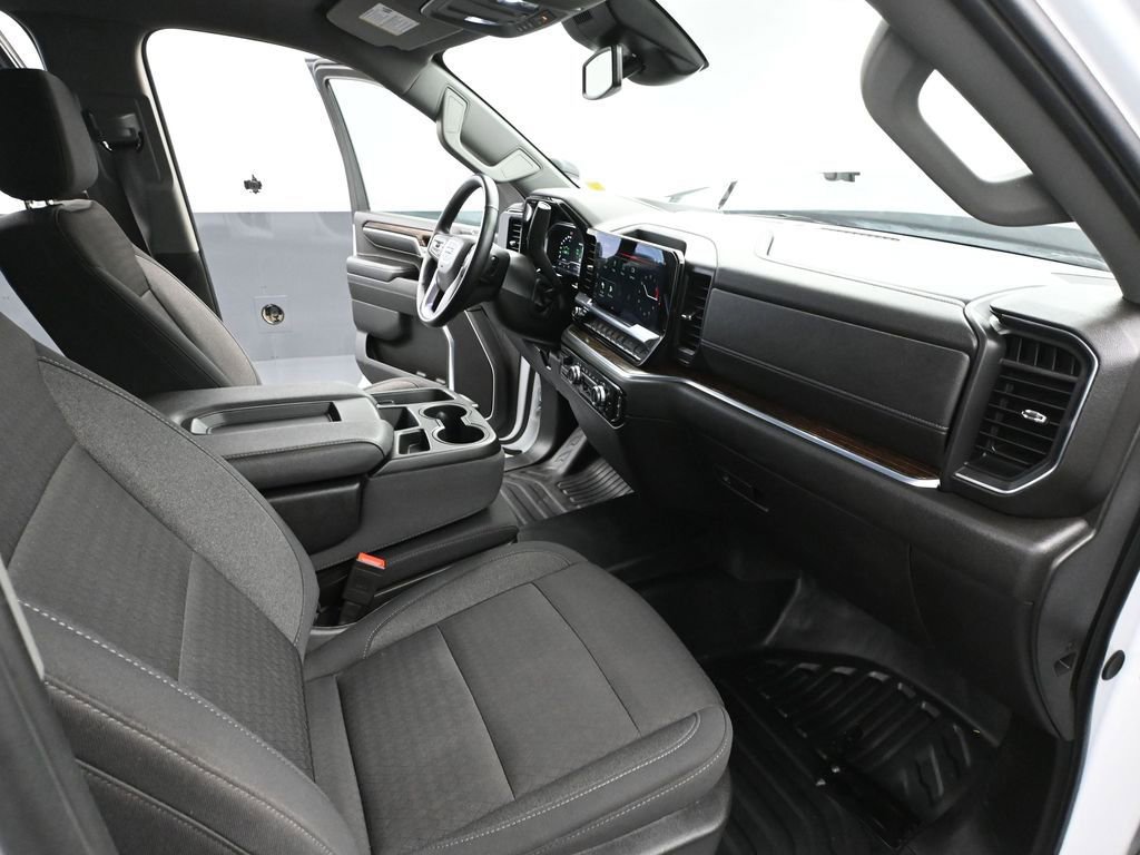 Used 2024 GMC Sierra 3500 SLE w/ SLE Convenience Package image 48