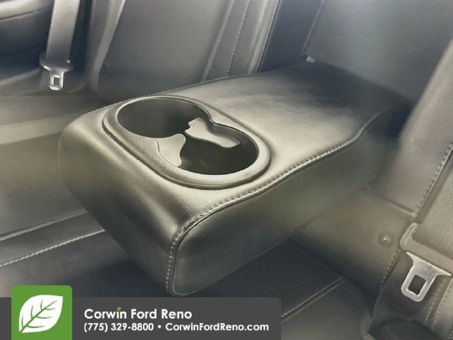 Used 2015 Dodge Challenger R/T Plus RWD image 28