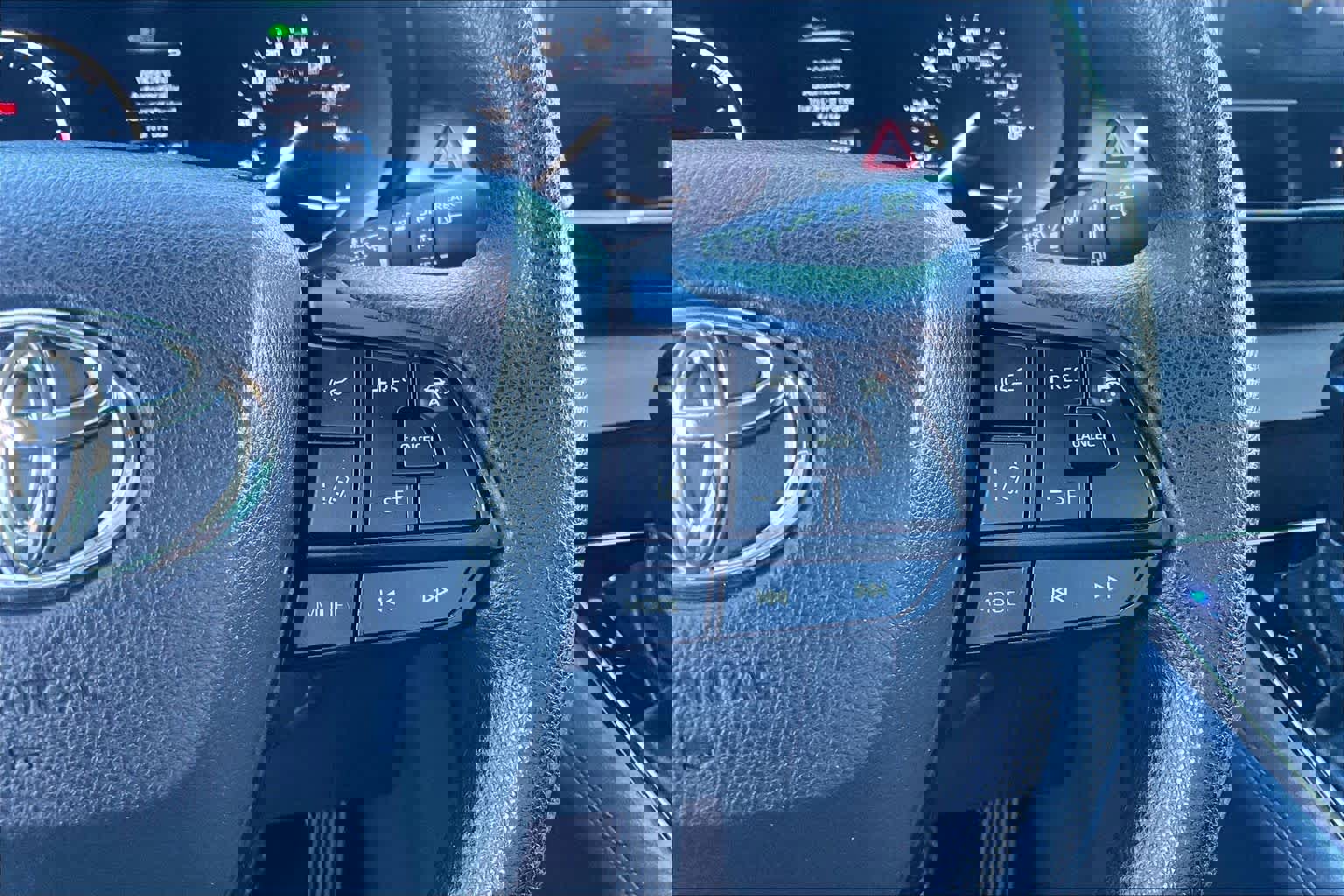 Certified 2024 Toyota Sienna LE image 23