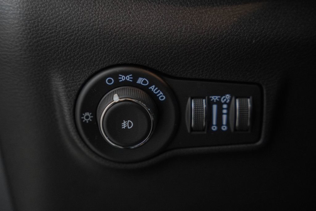 Used 2024 Jeep Compass Limited w/ Elite Group image 49