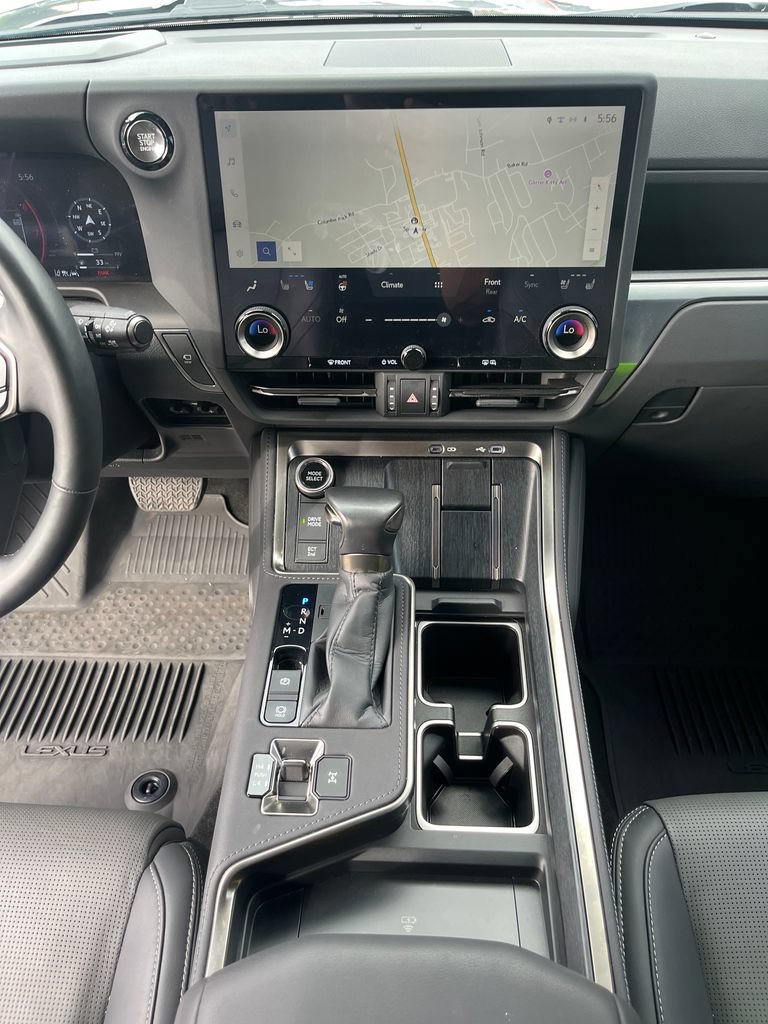 Used 2025 Lexus GX 550 w/ Accessory Package (2T) AWD/4WD image 26