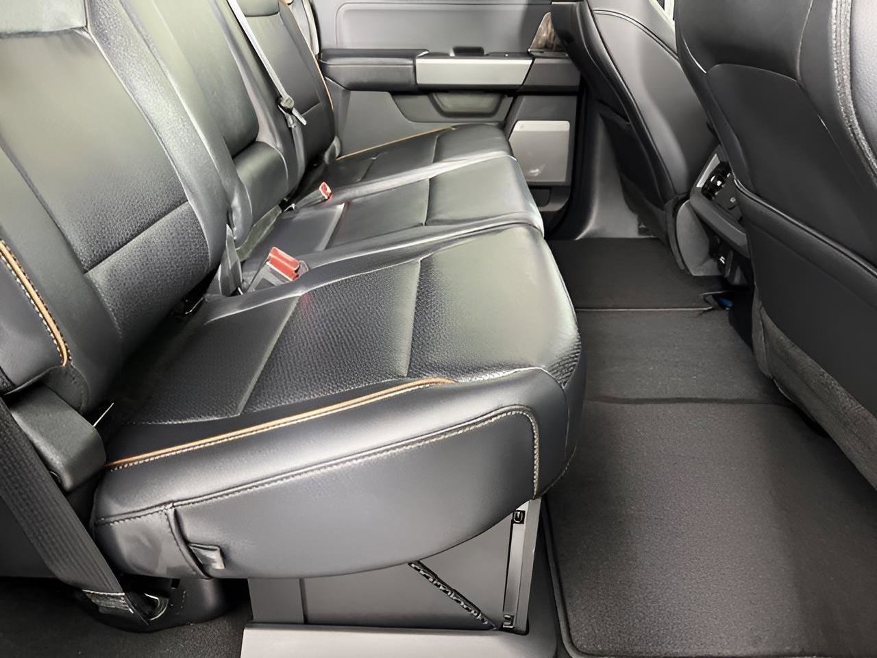 New 2026 Ford F350 Lariat w/ Black Appearance Package image 63