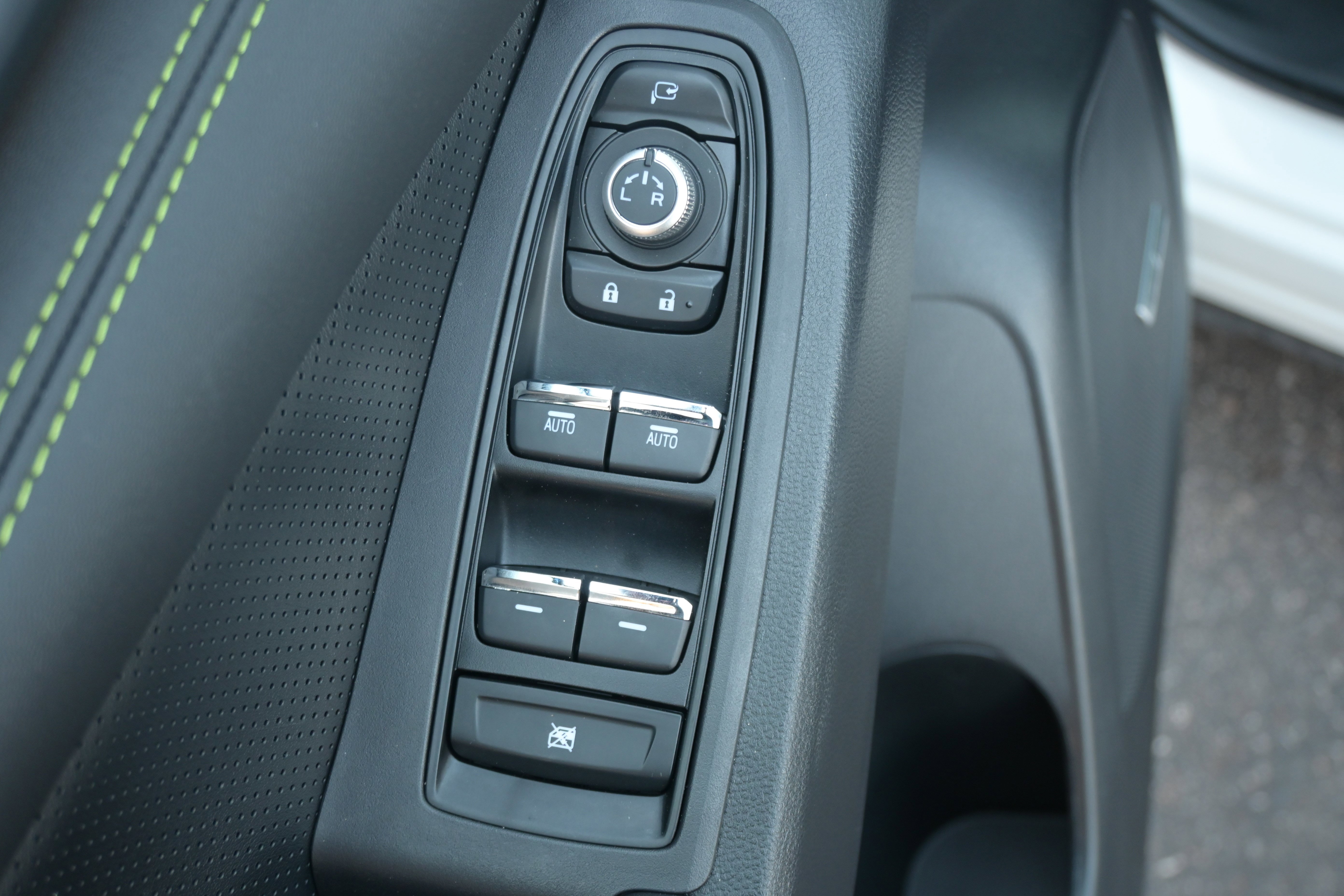 Used 2025 Subaru Ascent Bronze Edition image 15