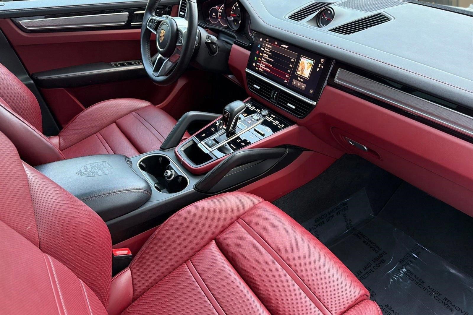 Used 2023 Porsche Cayenne Platinum Edition image 34