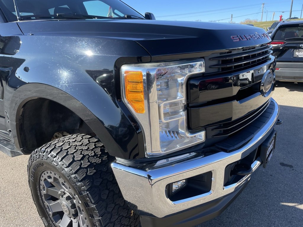 Used 2017 Ford F250 Lariat w/ Snow Plow Prep Package image 28