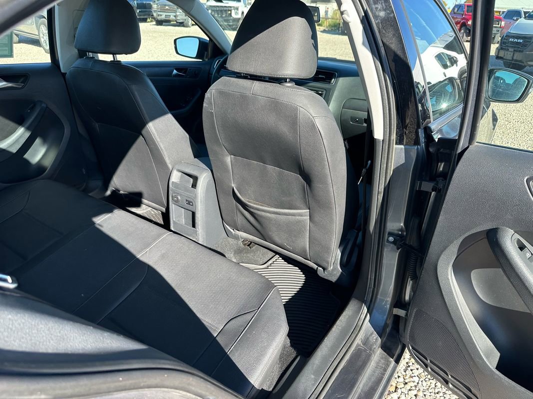 Used 2011 Volkswagen Jetta SE image 23