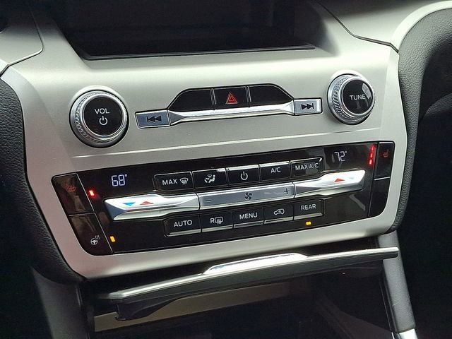 Used 2021 Ford Explorer XLT w/ Equipment Group 202A image 15