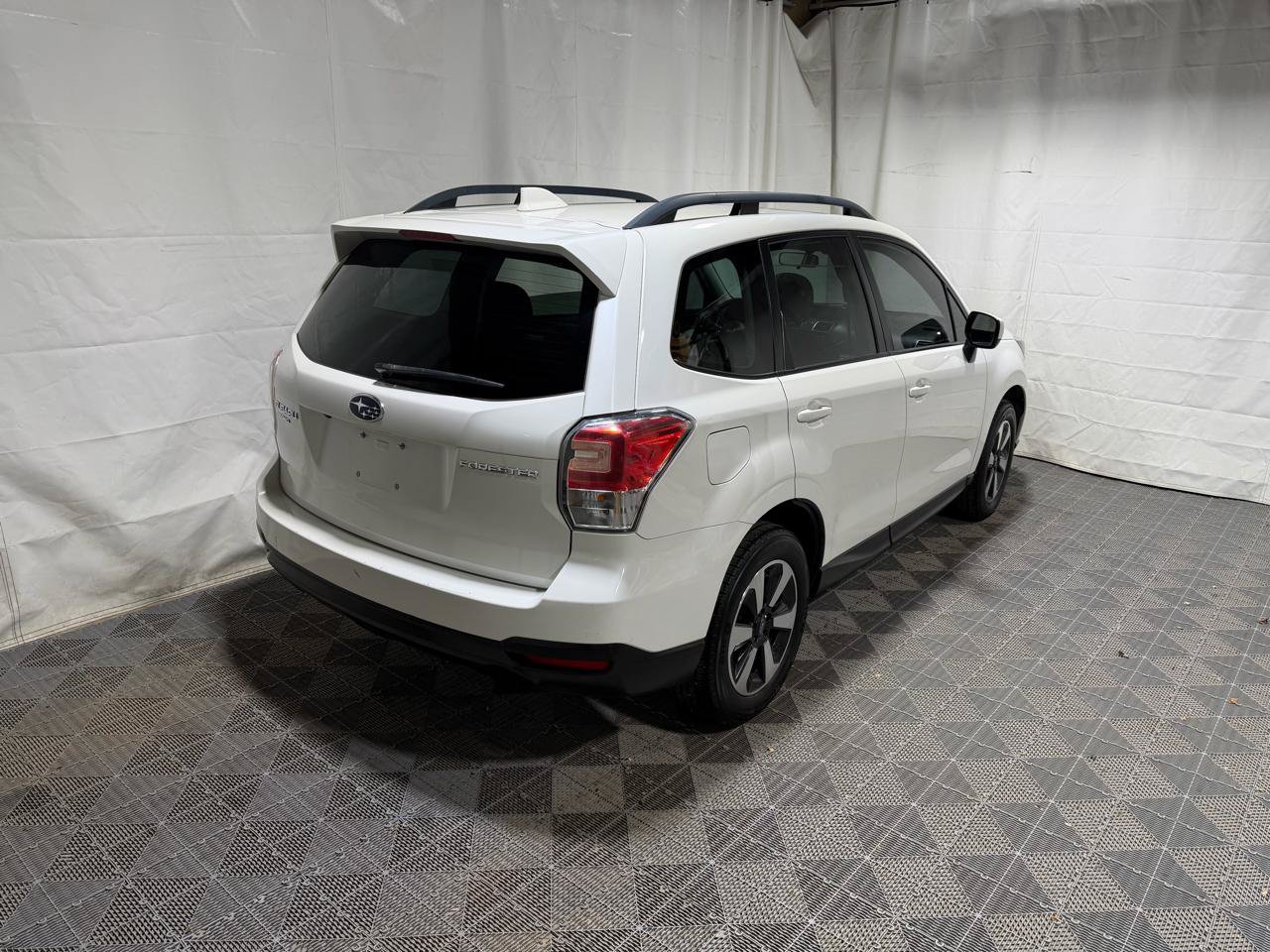 Used 2018 Subaru Forester 2.5i Premium AWD/4WD image 6
