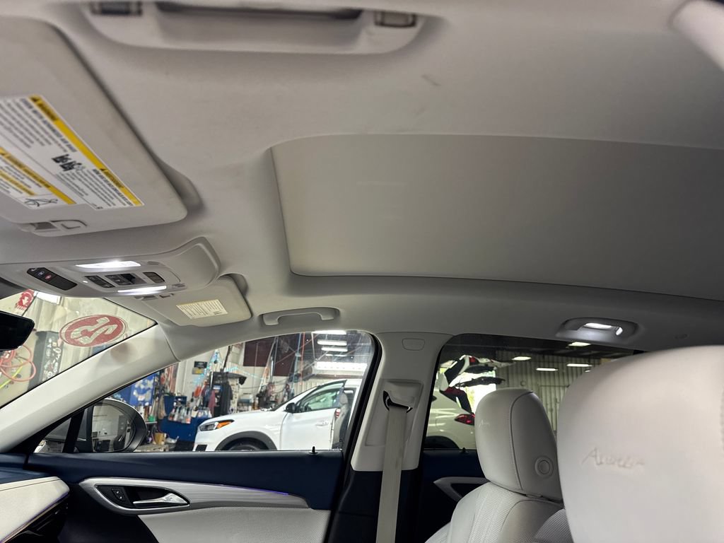 Used 2025 Buick Envision Avenir AWD/4WD image 13