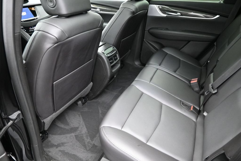 Used 2026 Cadillac XT5 Sportv w/ LPO, Floor Liner Package AWD/4WD image 25