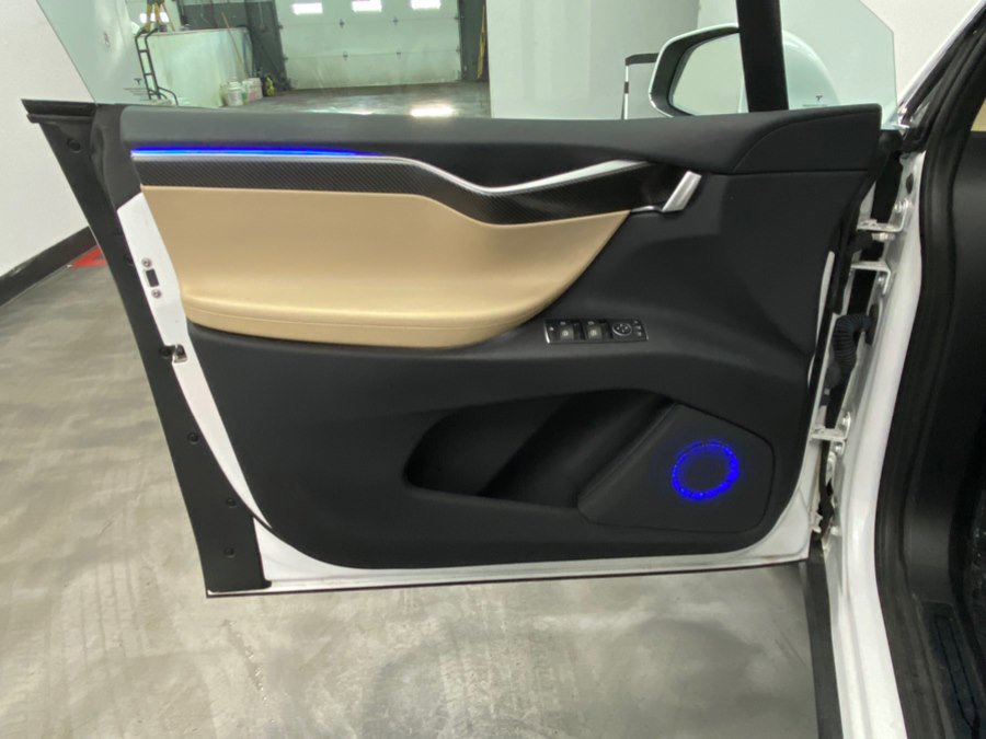 Used 2017 Tesla Model X 90D image 41