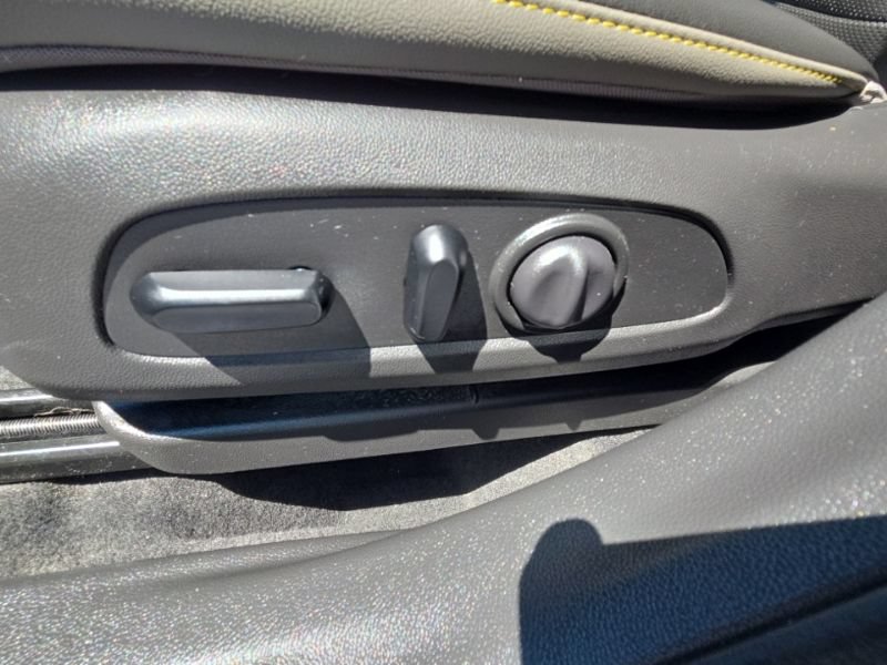 Used 2025 Chevrolet Trax ACTIV w/ Driver Confidence Package FWD image 24