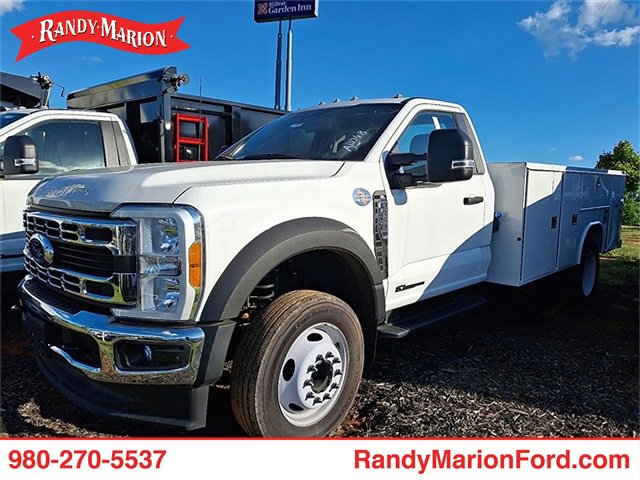 New 2023 Ford F450 XL w/ XL Chrome Package
