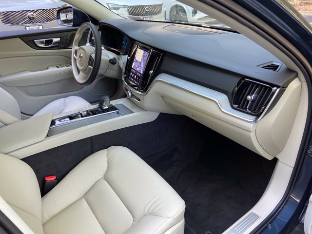 New 2026 Volvo V60 B5 Cross Country Plus w/ Climate Package AWD/4WD image 17