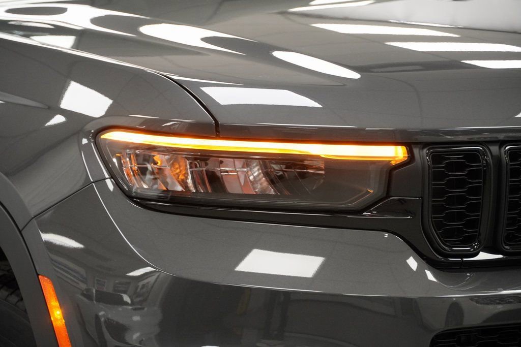 New 2025 Jeep Grand Cherokee L Limited image 5