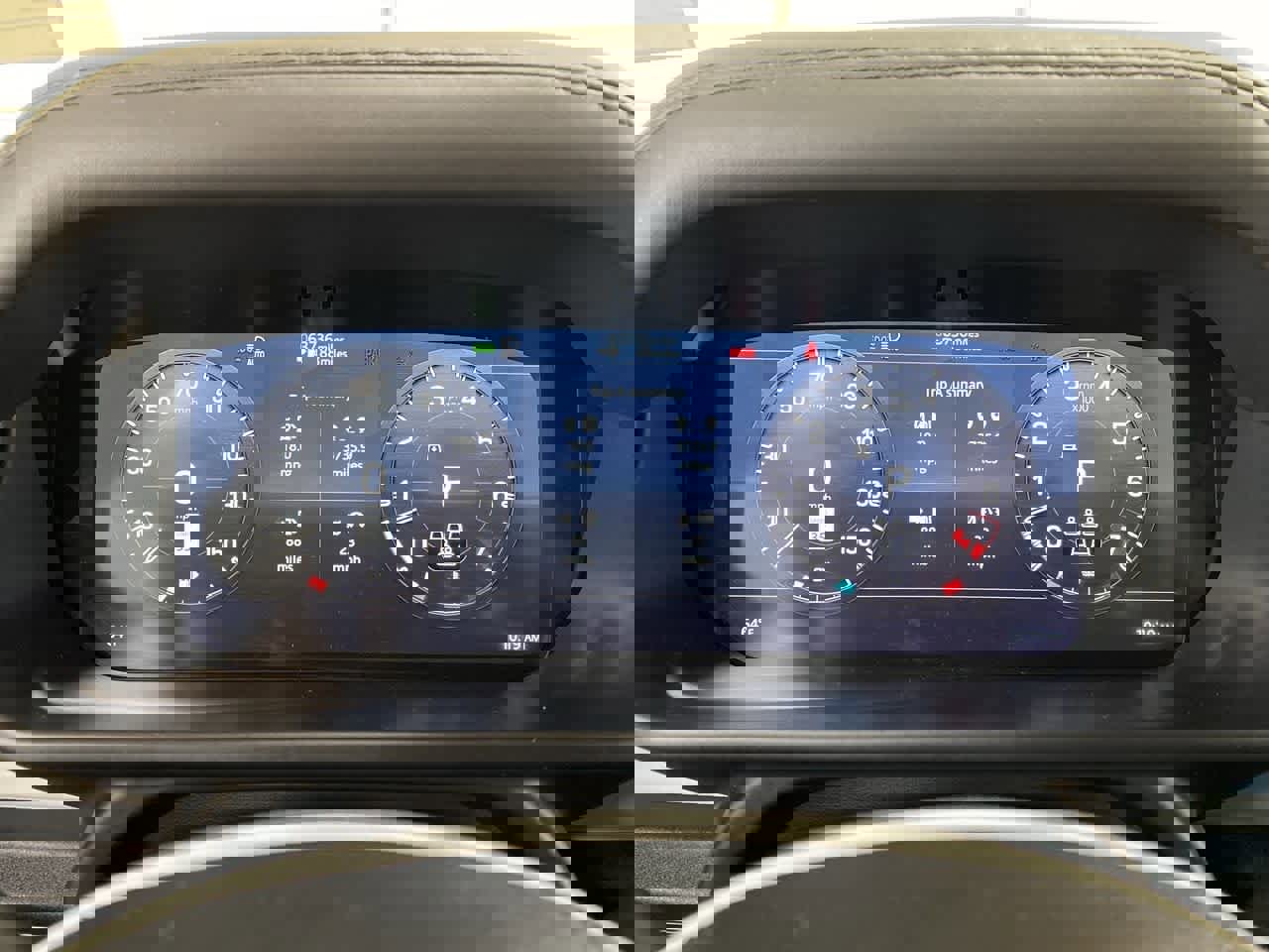 Used 2020 Land Rover Defender 110 HSE image 28