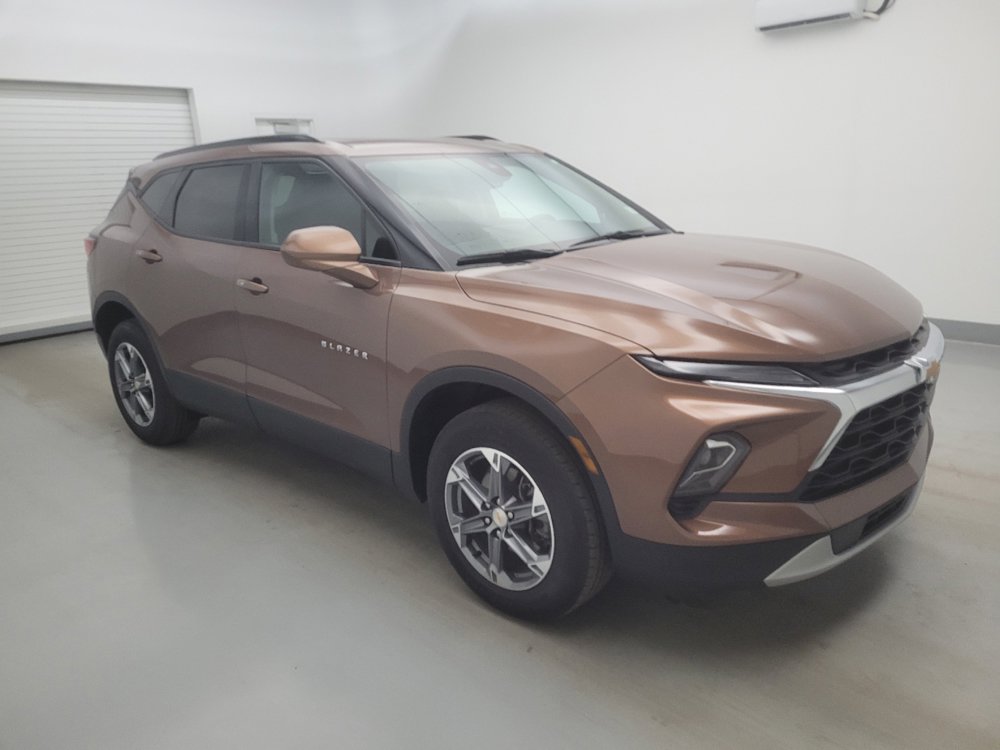 Used 2024 Chevrolet Blazer LT w/ Convenience Package FWD image 11