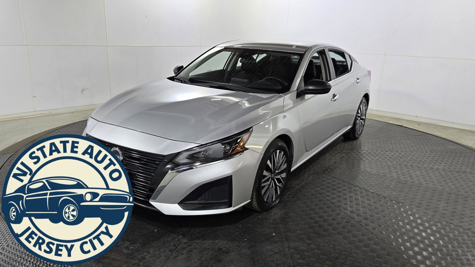 Used 2024 Nissan Altima 2.5 SV image 3