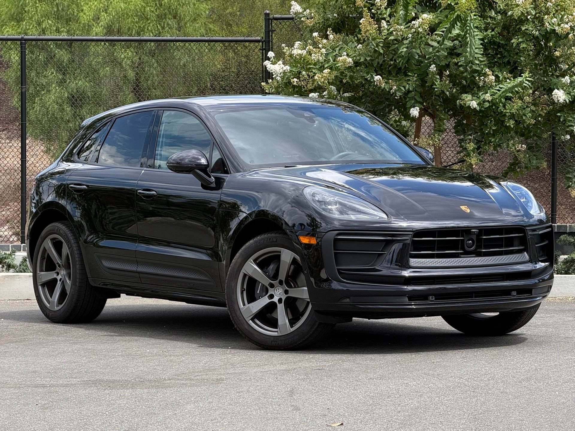 New 2025 Porsche Macan AWD/4WD image 9