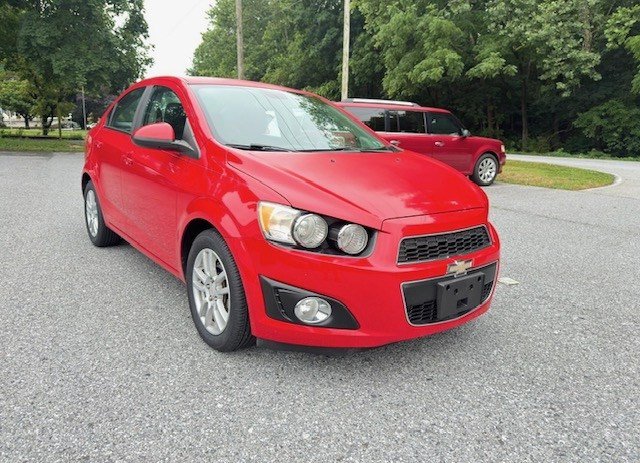 Used 2012 Chevrolet Sonic LT FWD image 2