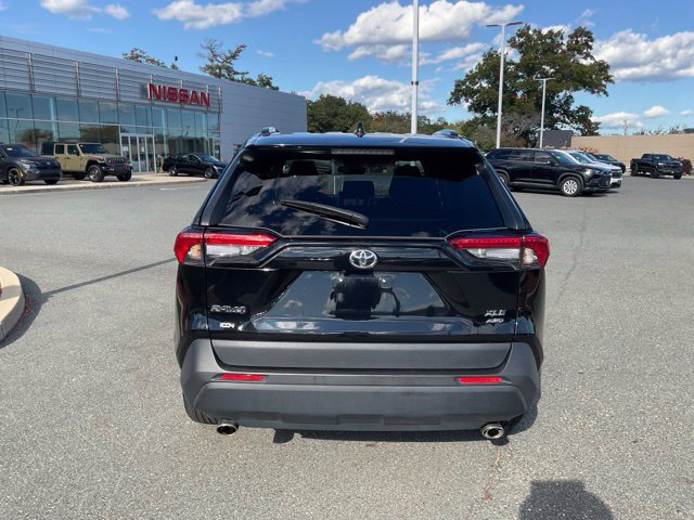 Used 2025 Toyota RAV4 XLE AWD/4WD image 5