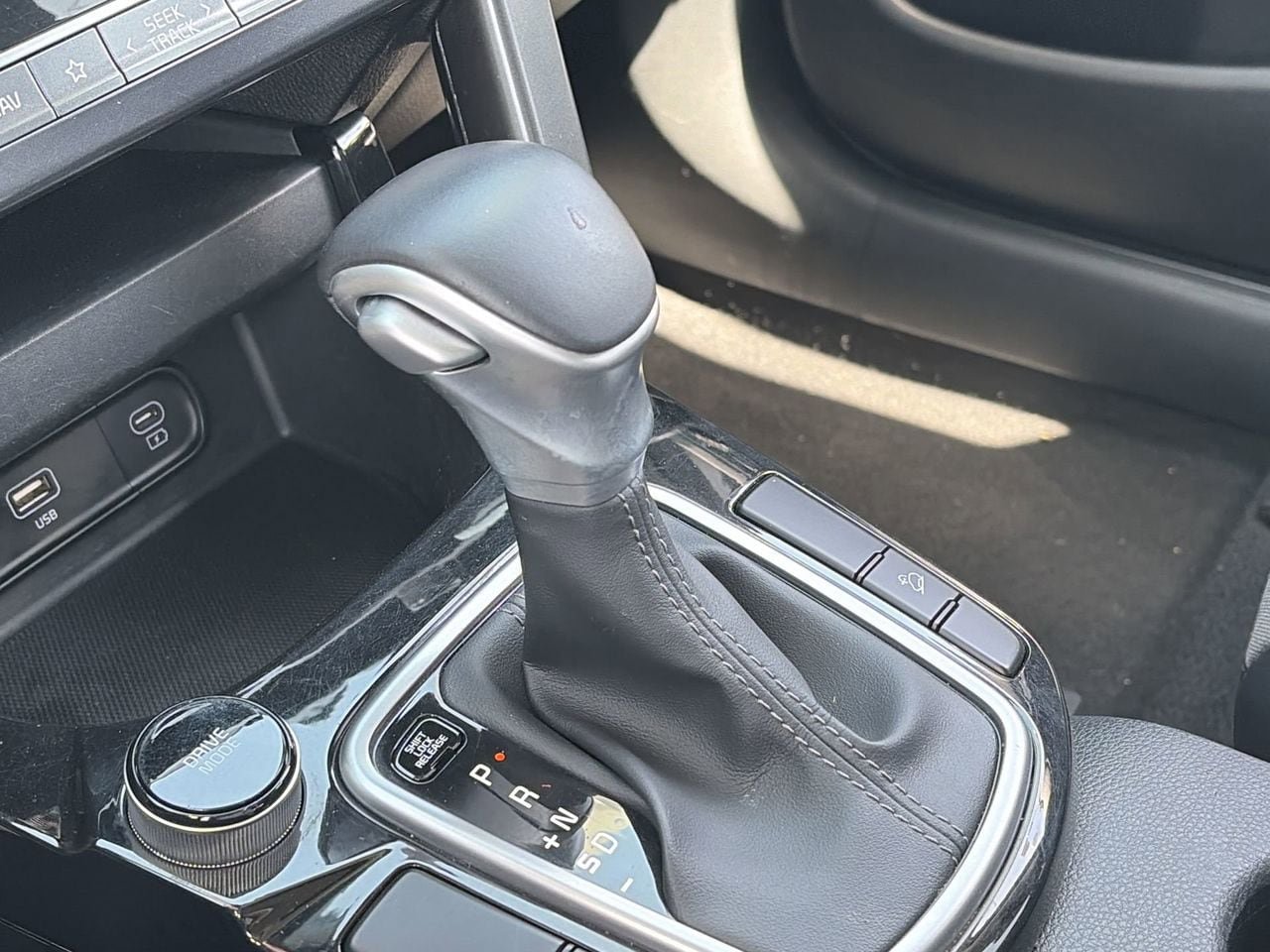Certified 2024 Kia Seltos S FWD image 28