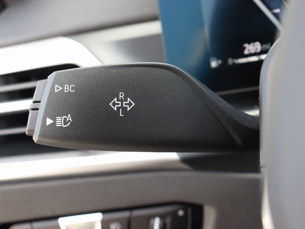 Used 2025 BMW 330i xDrive Sedan image 40