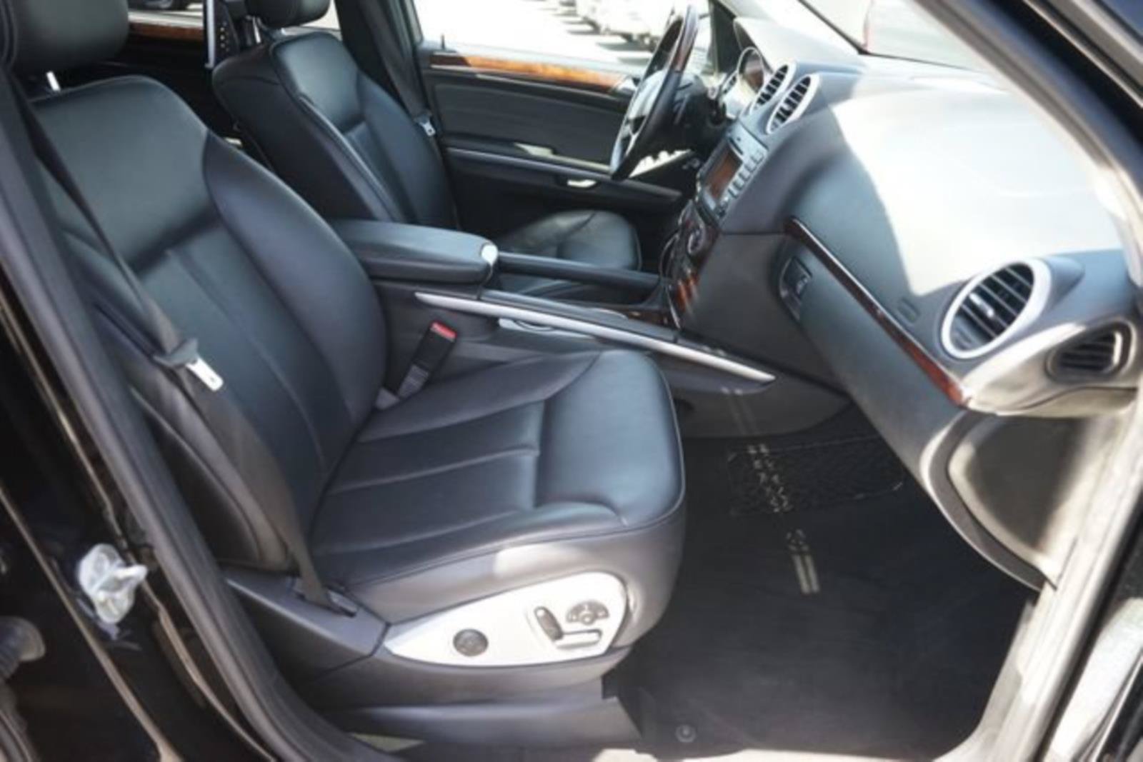Used 2011 Mercedes-Benz GL 450 4MATIC image 22
