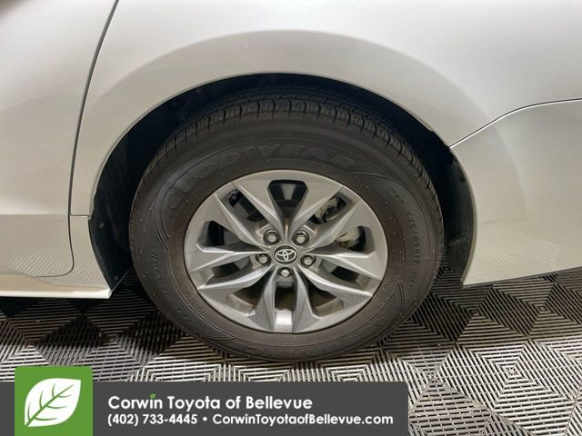 Used 2024 Toyota Sienna XLE image 24