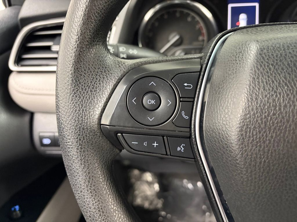 Used 2019 Toyota Camry LE FWD image 22