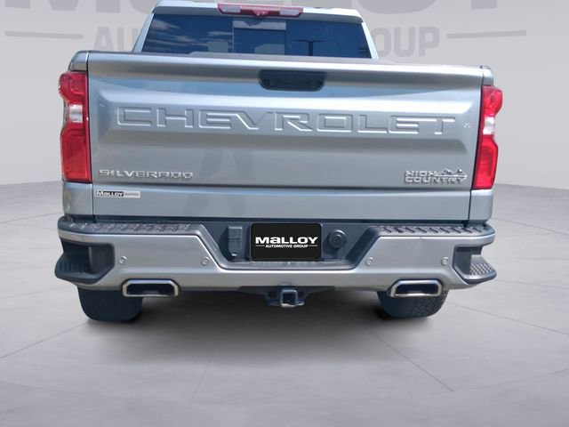 Used 2024 Chevrolet Silverado 1500 High Country w/ Technology Package AWD/4WD image 4