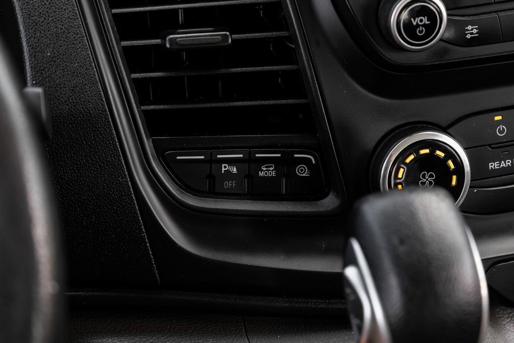 Used 2021 Ford Transit 250 Medium Roof image 18