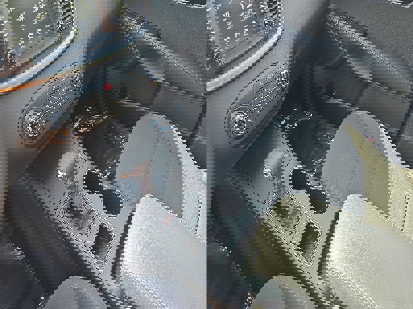 Used 2019 Kia Sorento L image 27