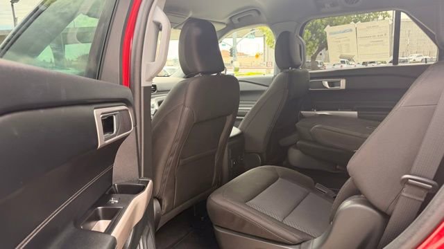 Used 2023 Ford Explorer XLT RWD image 6